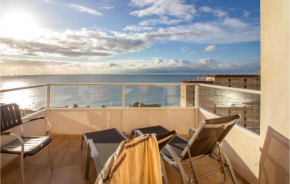 3 Bedroom Cozy Apartment In Santa Pola